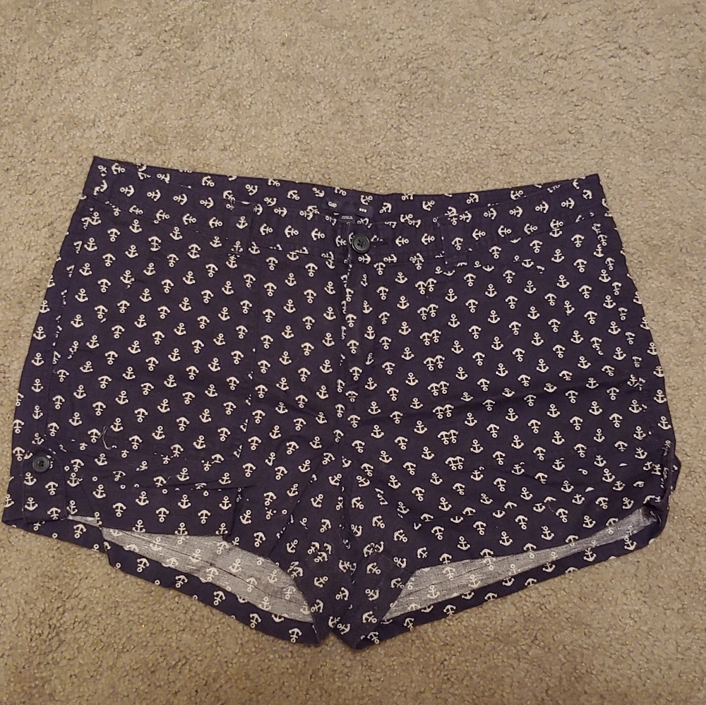 Anchor print Gap shorts